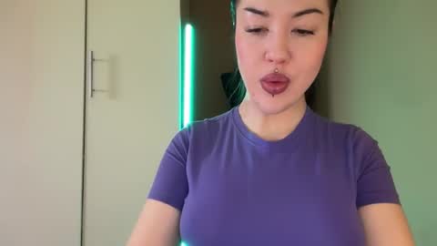 Snapshot of urdevilbaby chatting on October 13, 2025, 9:20 am Margo online show from October 13, 2025, 9:20 am