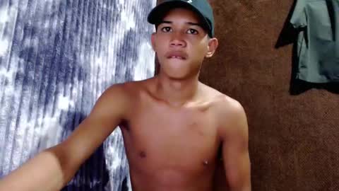 urdreamboy_clarin online show from May 7, 2026, 12:05 am