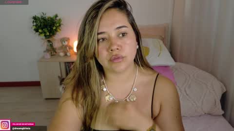 Mia Miller online show from April 7, 2026, 10:31 pm