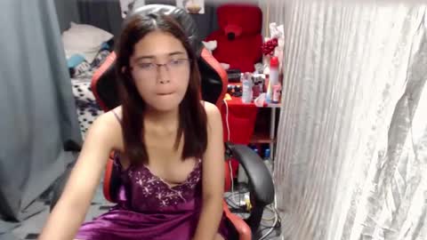 urdreamgirljayne online show from January 7, 2025, 1:24 pm