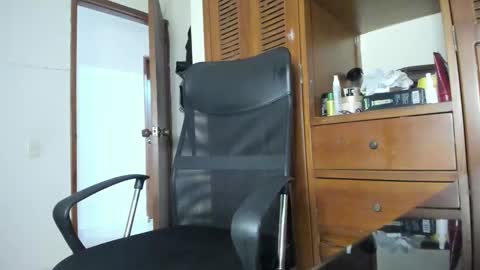 Snapshot of urfavoriteboy96 chatting on March 8, 2026, 4:00 pm Andres Jordi online show from March 8, 2026, 4:00 pm