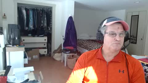 Gregor online show from February 18, 2025, 4:48 pm