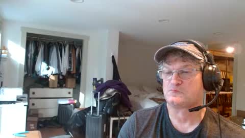 Gregor online show from October 19, 2025, 7:14 pm