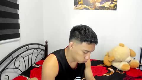 urfucker_vinz online show from April 27, 2026, 12:47 pm