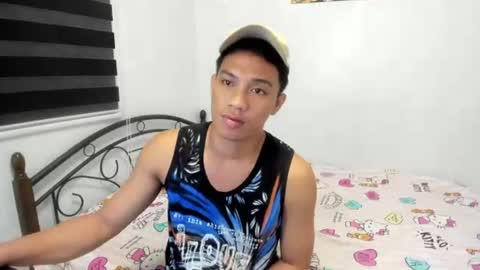 urfucker_vinz online show from June 22, 2026, 12:24 pm