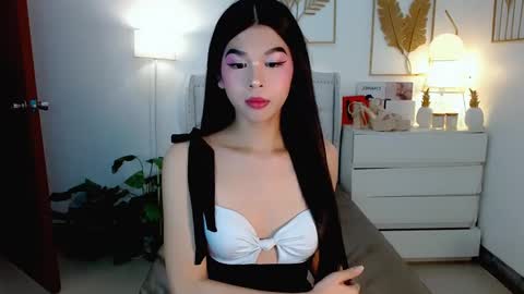 Snapshot of urfynestchina_doll chatting on January 25, 2025, 9:36 am Im your doll maica online show from January 25, 2025, 9:36 am