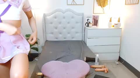 Snapshot of urfynestchina_doll chatting on March 7, 2025, 1:18 pm Im your doll maica online show from March 7, 2025, 1:18 pm