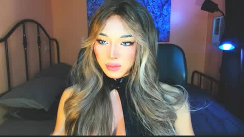 My bella 3 online show from November 19, 2025, 1:16 am