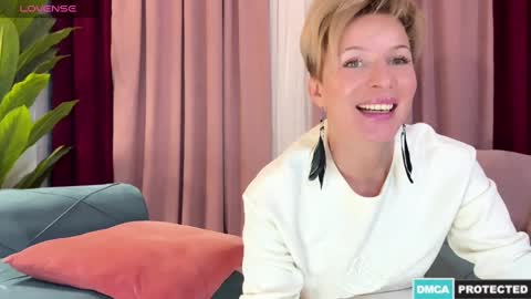 Jenny online show from December 14, 2024, 7:25 pm