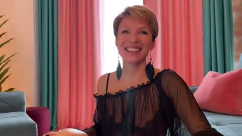 Snapshot of urgoddessjenny chatting on October 27, 2025, 11:03 am Jenny online show from October 27, 2025, 11:03 am