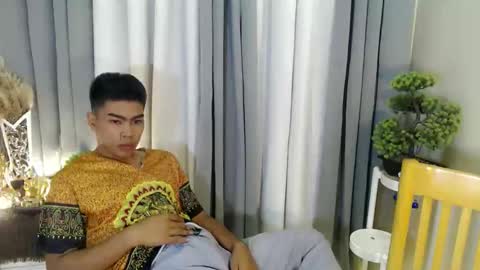 urhairy_manial online show from February 5, 2026, 4:00 pm