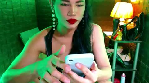 queen norelle online show from April 27, 2026, 5:00 pm