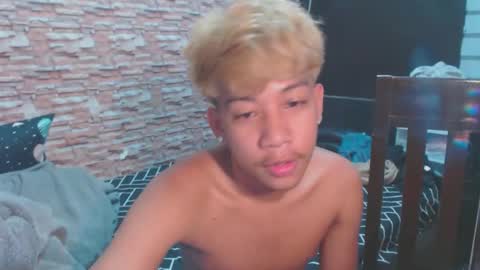 urhardfucker_joseph online show from May 18, 2026, 7:14 am