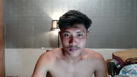 urhot_frank online show from February 8, 2026, 3:43 am