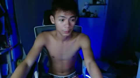 urhotpinoy_simon online show from February 1, 2026, 5:11 pm