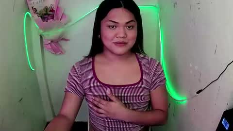 urhottie_bella online show from October 27, 2025, 6:06 am