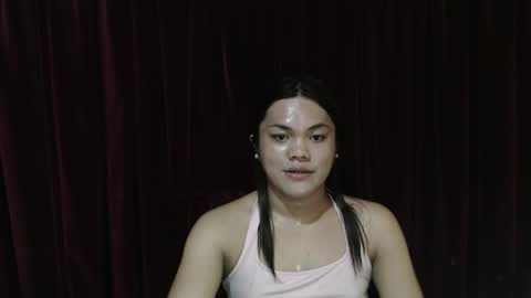 urhottie_bella online show from May 19, 2026, 1:56 am