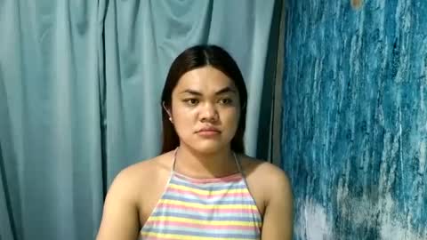 urhottie_bella online show from June 17, 2026, 5:43 am