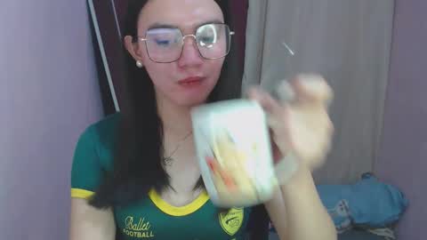 Katey online show from May 3, 2026, 6:19 am