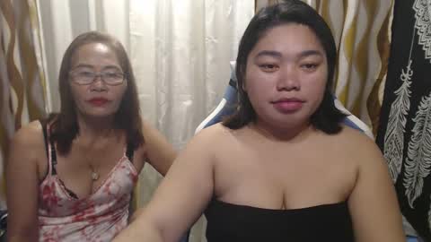 urhotvivian11 online show from December 17, 2024, 5:51 am