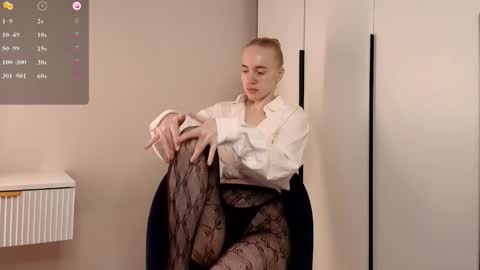 Snapshot of uriyani chatting on April 26, 2026, 8:45 am ElizabethLizy online show from April 26, 2026, 8:45 am