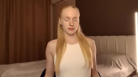 Snapshot of uriyani chatting on May 26, 2026, 5:42 pm ElizabethLizy online show from May 26, 2026, 5:42 pm