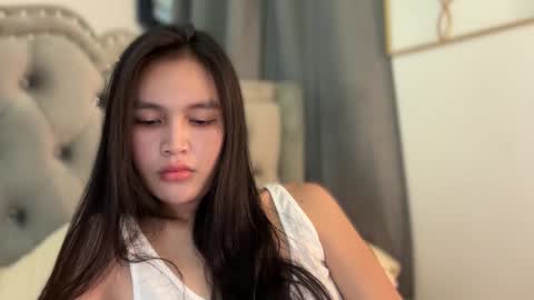 Amira online show from December 4, 2025, 1:59 am