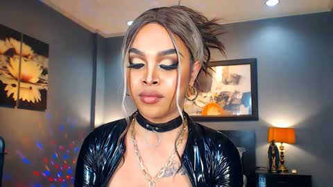 UrMajestyTyra online show from December 4, 2024, 7:28 am