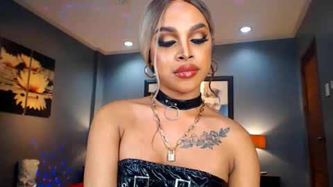 UrMajestyTyra online show from December 19, 2024, 5:29 am