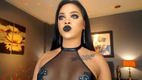 UrMajestyTyra online show from May 2, 2026, 12:48 am