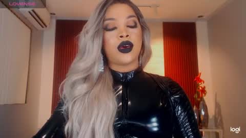 UrMajestyTyra online show from June 13, 2026, 5:33 pm