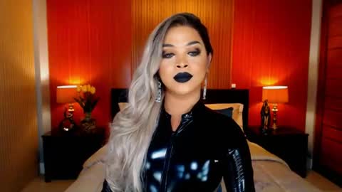 UrMajestyTyra online show from June 17, 2026, 1:41 am