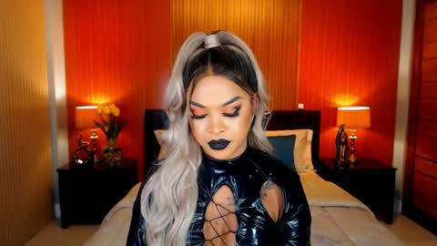 UrMajestyTyra online show from June 20, 2026, 1:52 am