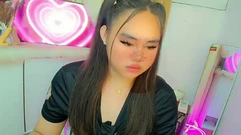 Snapshot of urnaughty_ceciliaxxx chatting on August 4, 2026, 5:37 pm cecilia online show from August 4, 2026, 5:37 pm
