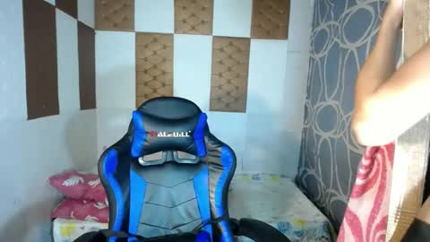 urpinay_cassy online show from January 29, 2025, 12:35 pm