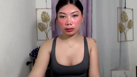 urpinay_sandra69 online show from May 6, 2026, 1:25 am