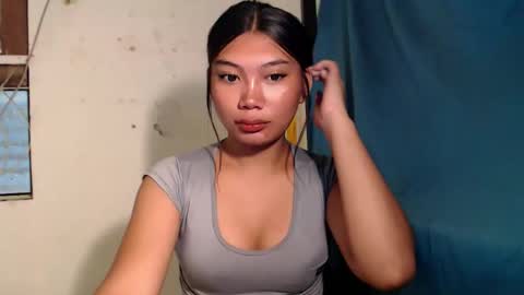 urpinay_sandra69 online show from June 8, 2026, 11:05 pm