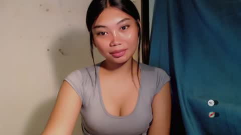 urpinay_sandra69 online show from June 14, 2026, 9:06 pm