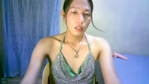 queen julia not into CHEAPGUY online show from December 21, 2024, 2:58 pm