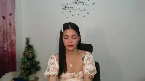 hi im kim online show from December 3, 2024, 11:33 am