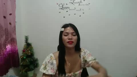 hi im kim online show from December 4, 2024, 2:53 am
