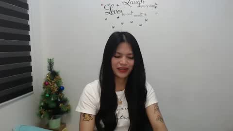 hi im kim online show from December 9, 2024, 12:45 am