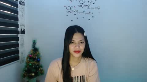 hi im kim online show from December 14, 2024, 1:28 am