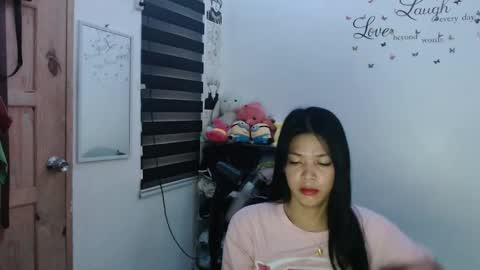 hi im kim online show from January 28, 2025, 2:32 am