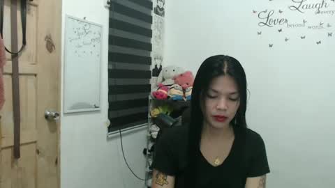 hi im kim online show from February 6, 2025, 11:10 am