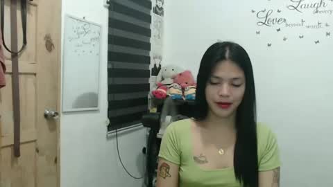hi im kim online show from February 6, 2025, 2:15 pm