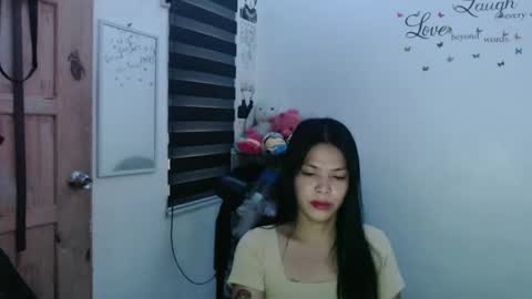 hi im kim online show from February 9, 2025, 7:27 am