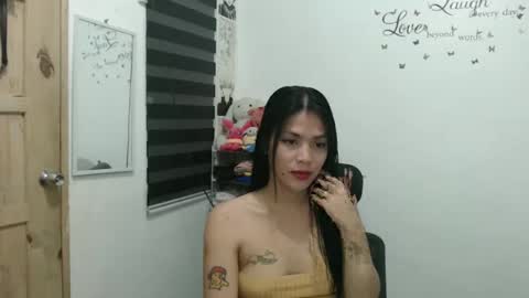 hi im kim online show from February 10, 2025, 12:08 pm