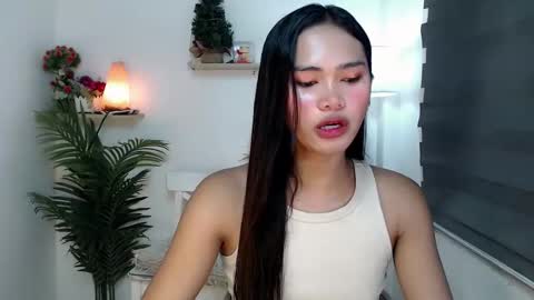 Snapshot of ursandra_xx chatting on October 13, 2025, 9:42 am ursandra_xx online show from October 13, 2025, 9:42 am