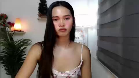 Snapshot of ursandra_xx chatting on October 19, 2025, 5:08 am ursandra_xx online show from October 19, 2025, 5:08 am